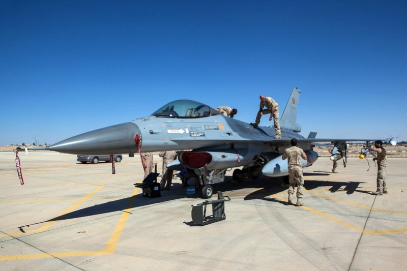 Illustration for article titled Canadian Hornets To Kuwait, Aussie Super Hornets Make Combat Debut